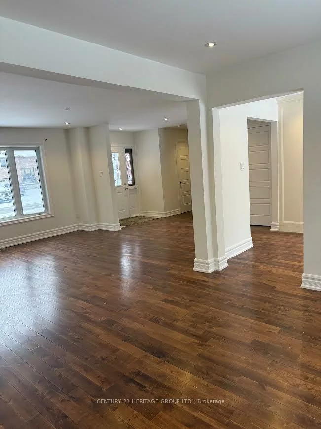 913, Jacarandah, Huron Heights-Leslie Valley, Newmarket