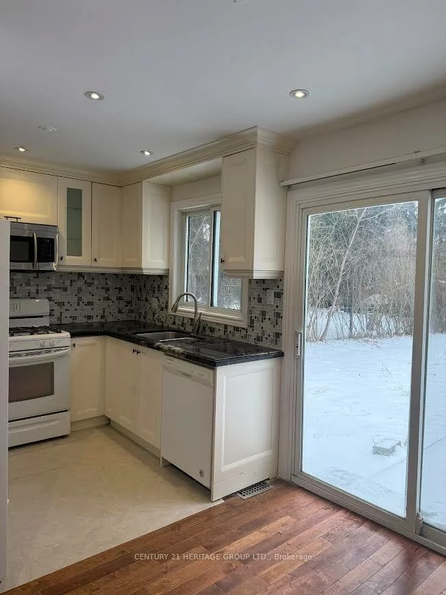 913, Jacarandah, Huron Heights-Leslie Valley, Newmarket