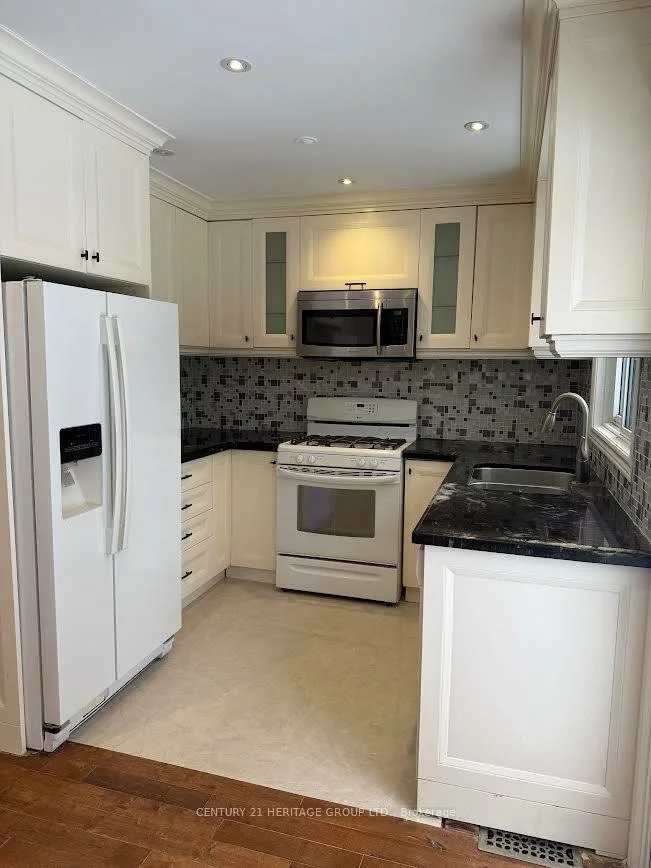 913, Jacarandah, Huron Heights-Leslie Valley, Newmarket