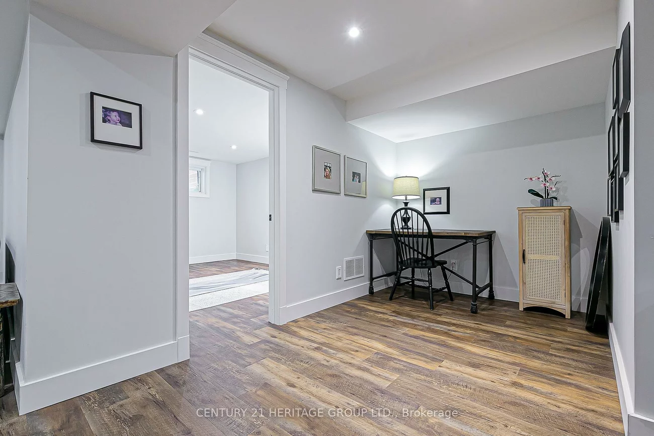 164, Park, Central Newmarket, Newmarket