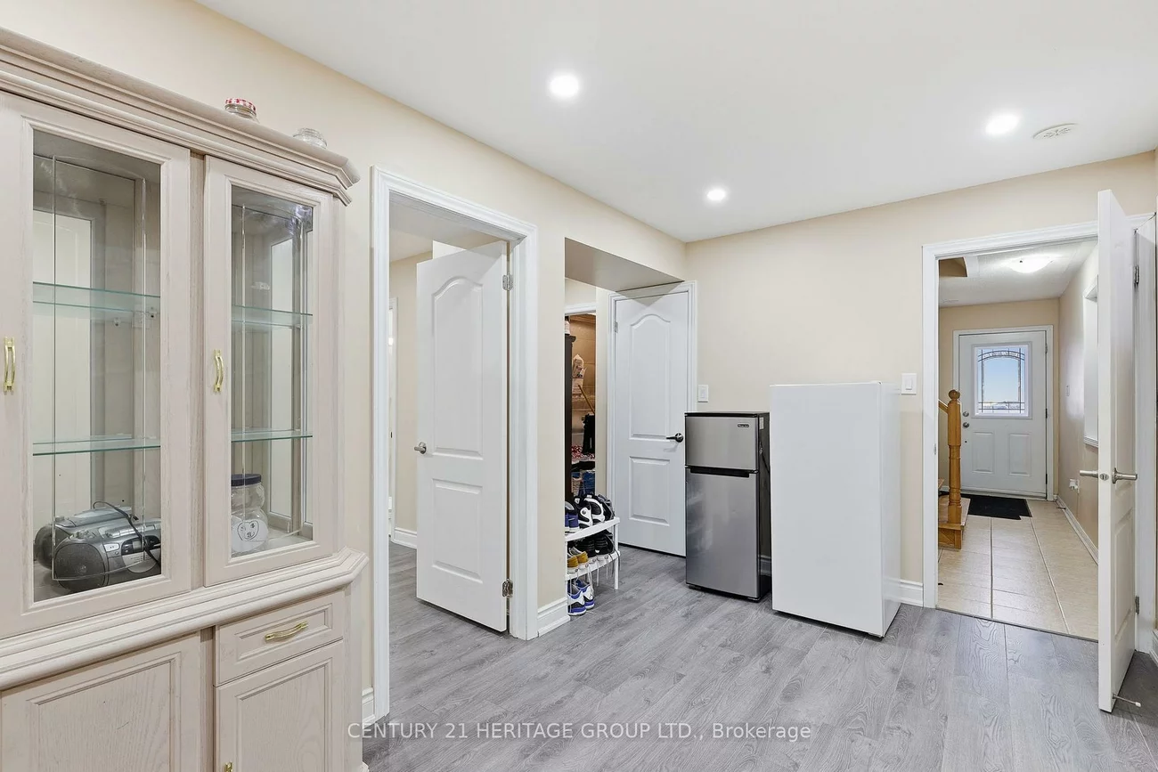 40, Cliff Gunn, Woodland Hill, Newmarket