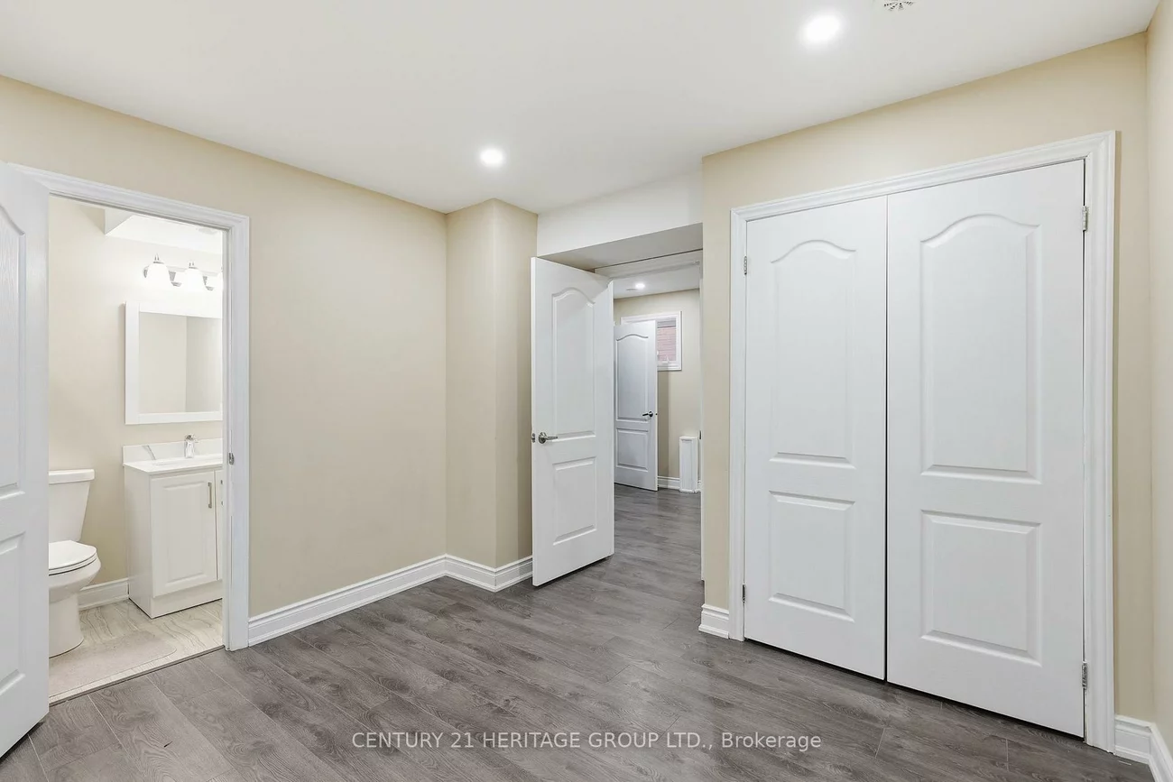 40, Cliff Gunn, Woodland Hill, Newmarket