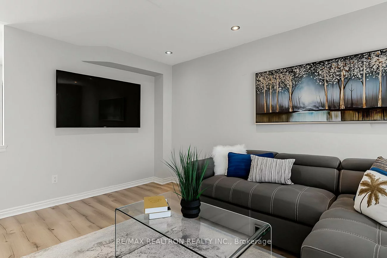 129, Flagstone, Woodland Hill, Newmarket