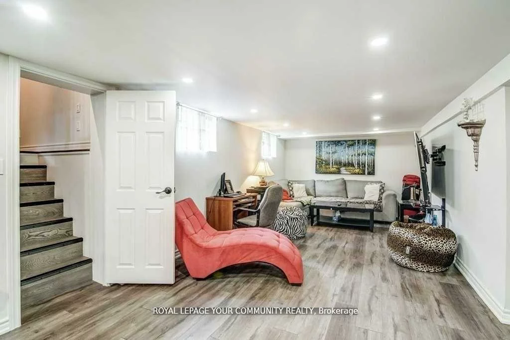 768, Grace, Gorham-College Manor, Newmarket