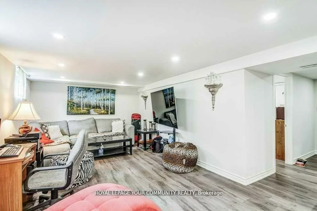 768, Grace, Gorham-College Manor, Newmarket