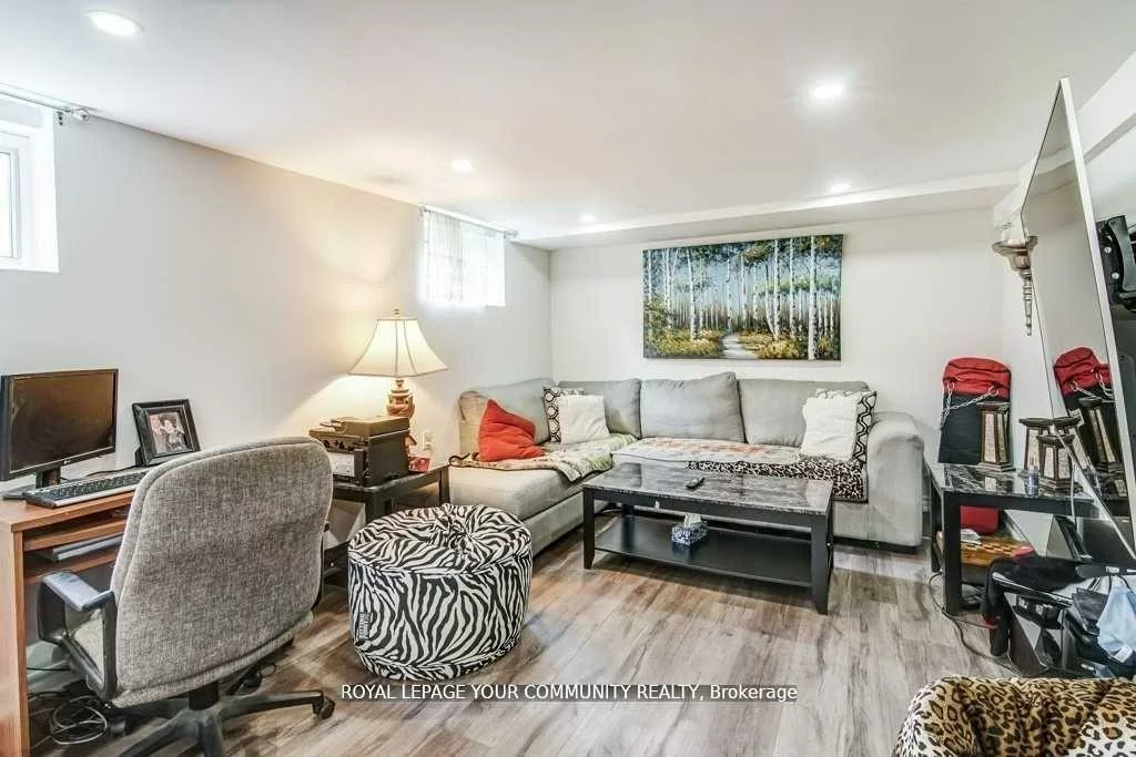 768, Grace, Gorham-College Manor, Newmarket