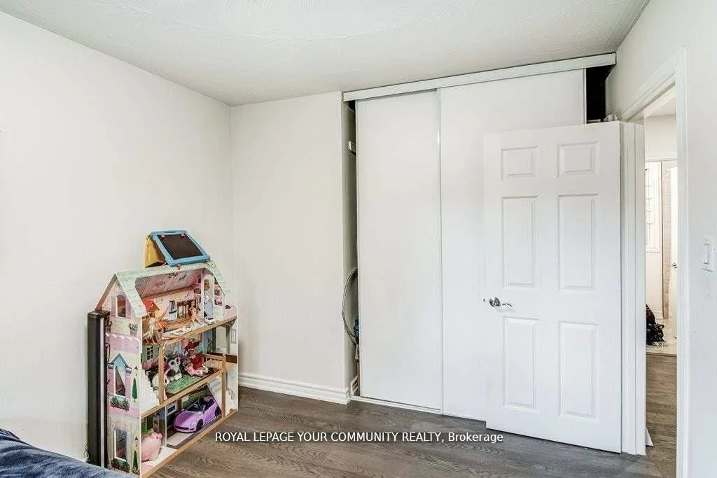 768, Grace, Gorham-College Manor, Newmarket