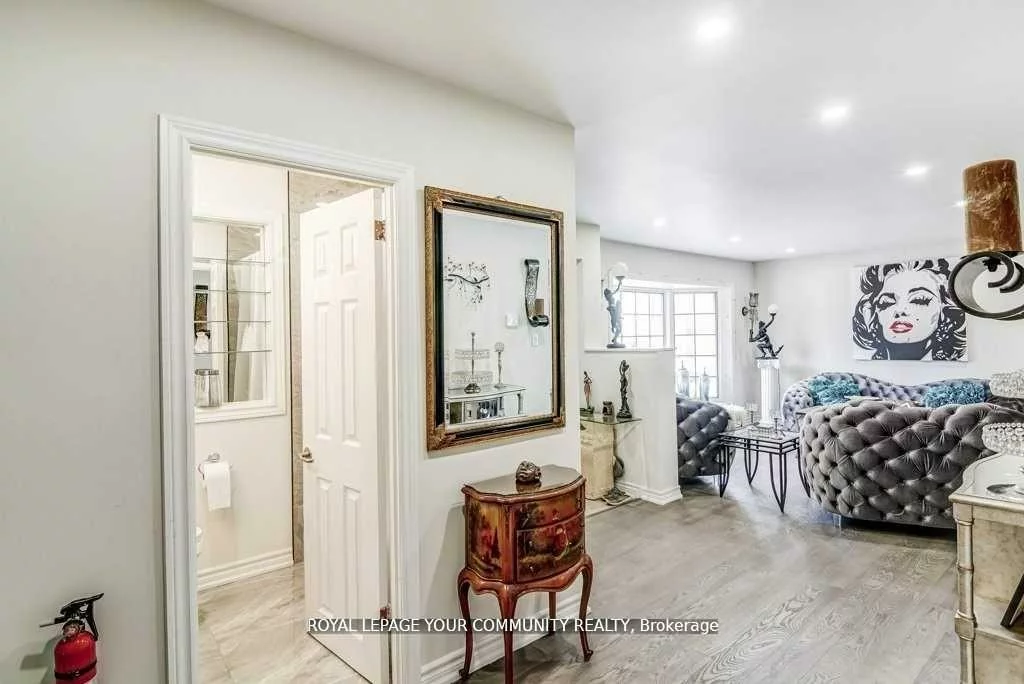 768, Grace, Gorham-College Manor, Newmarket