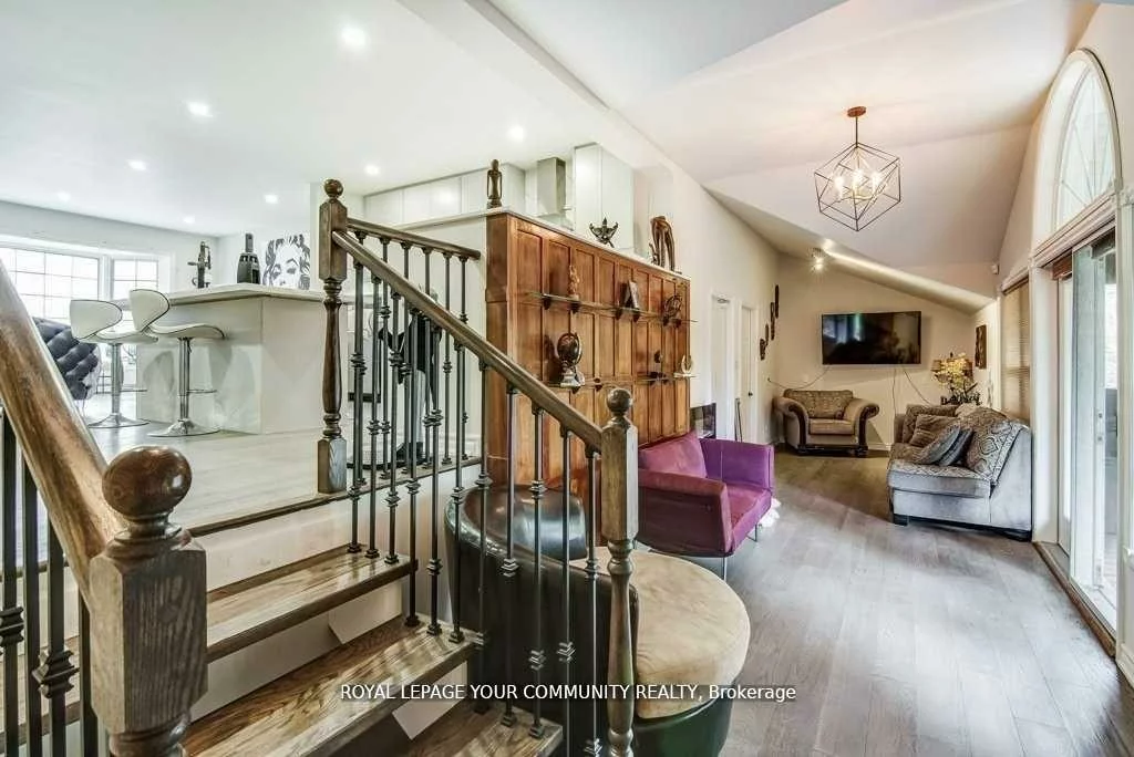 768, Grace, Gorham-College Manor, Newmarket