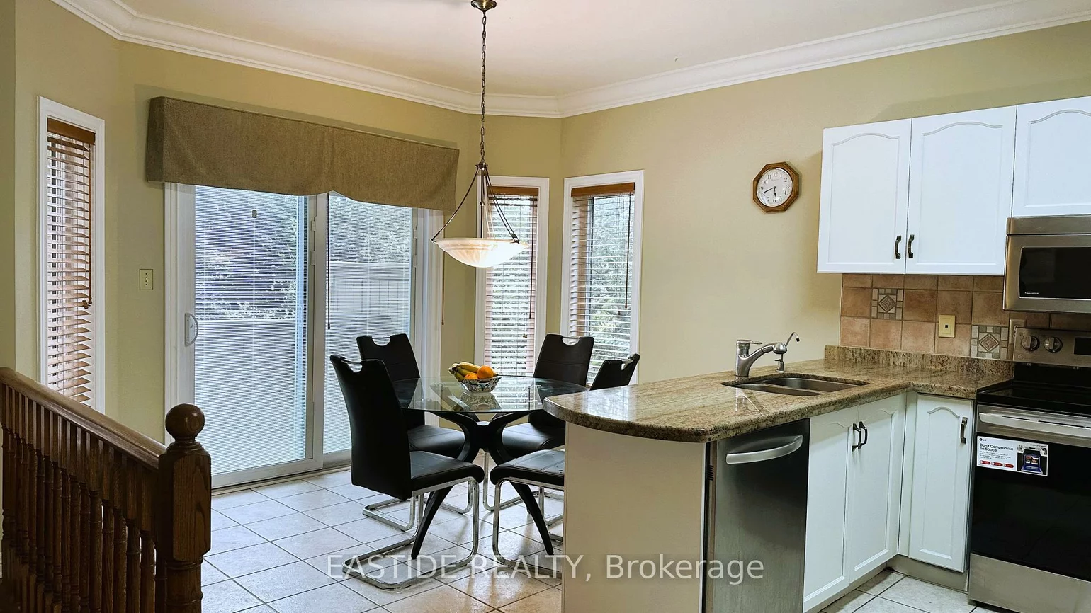 570, Roeder, Gorham-College Manor, Newmarket