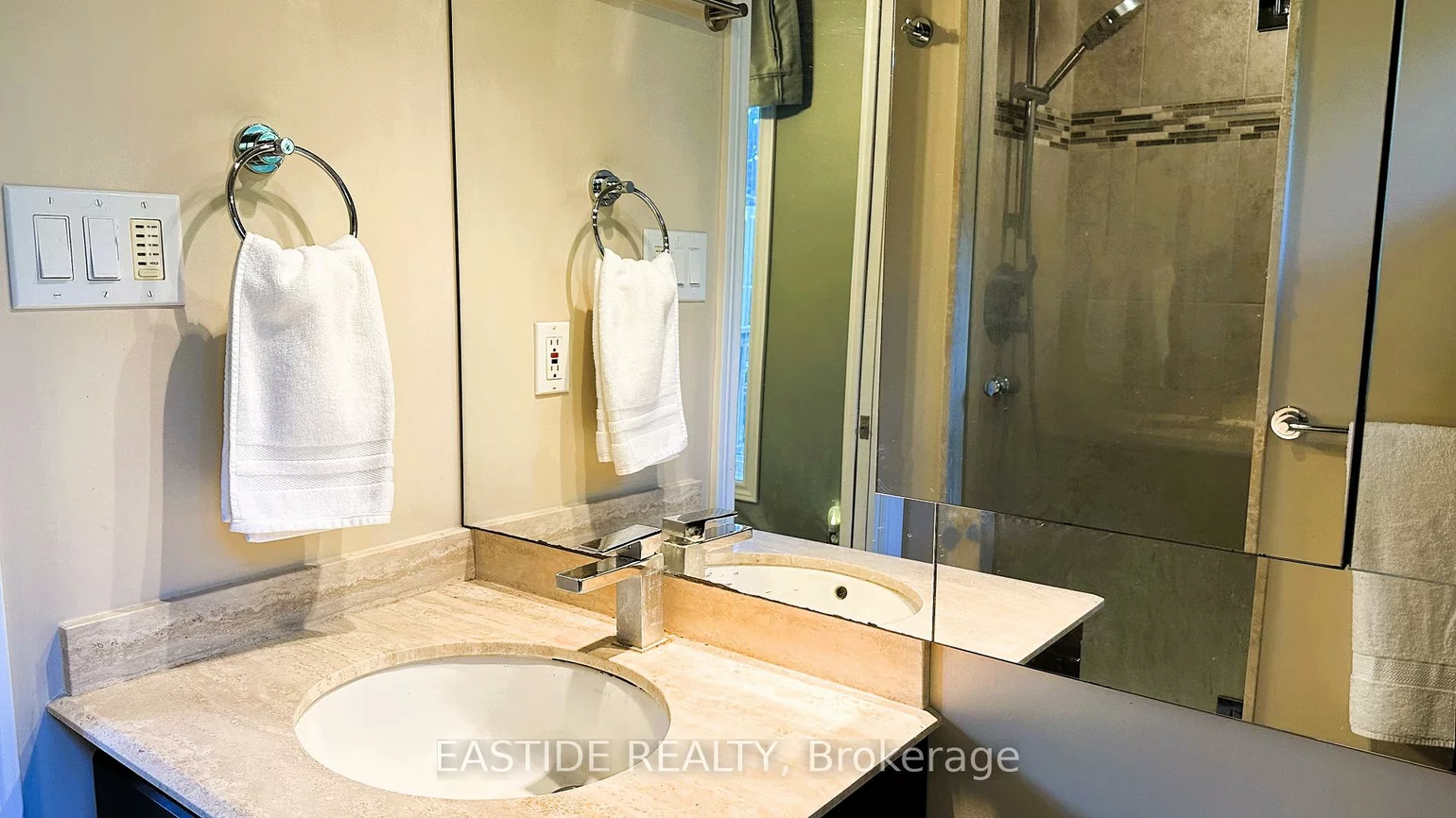 570, Roeder, Gorham-College Manor, Newmarket