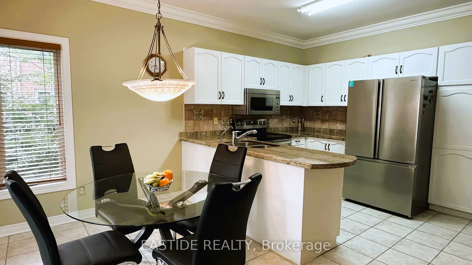 570, Roeder, Gorham-College Manor, Newmarket