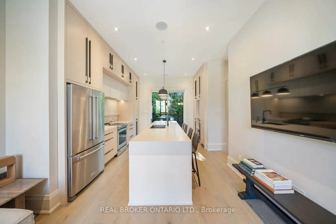 172-174, Victoria, Central Newmarket, Newmarket