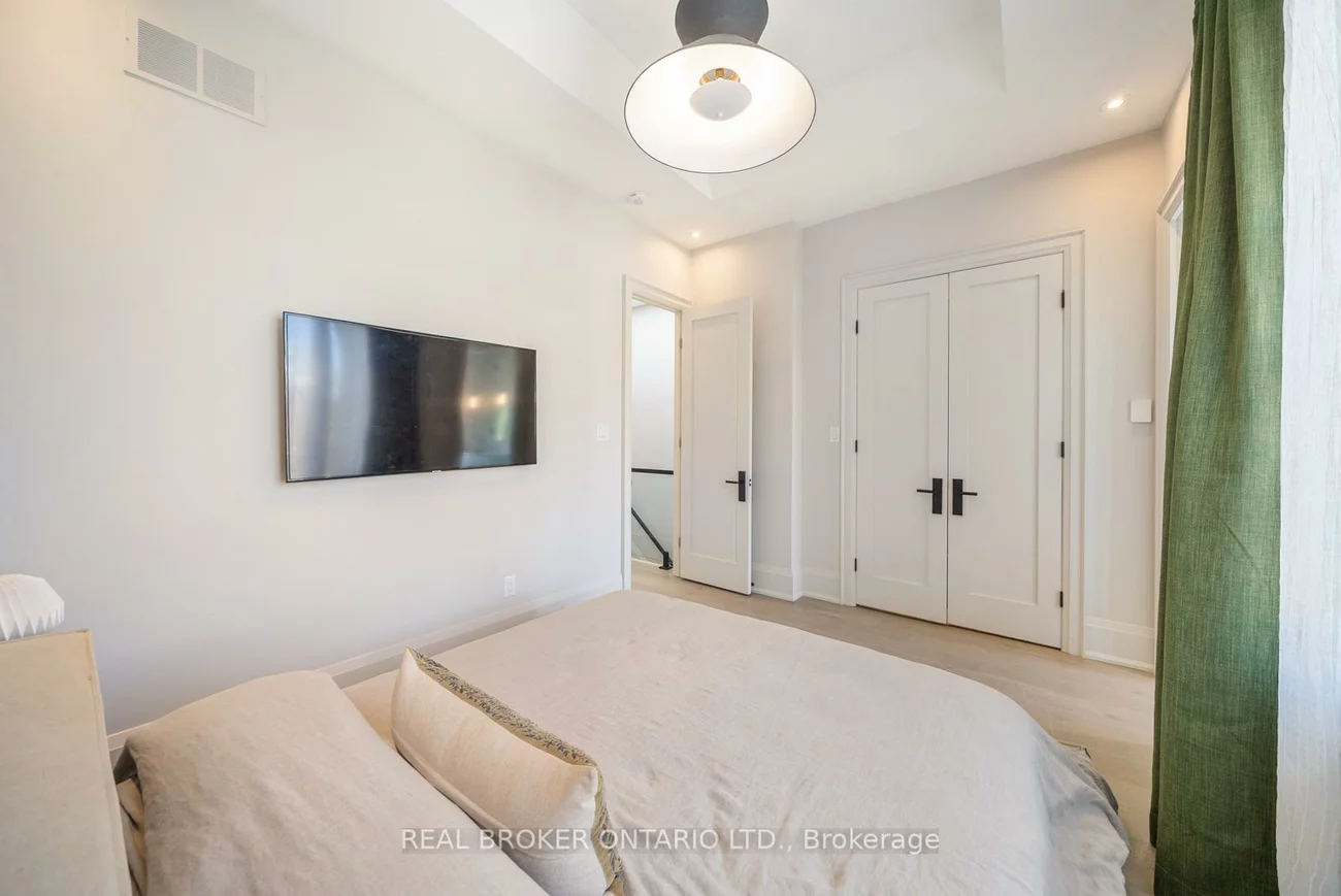 172-174, Victoria, Central Newmarket, Newmarket