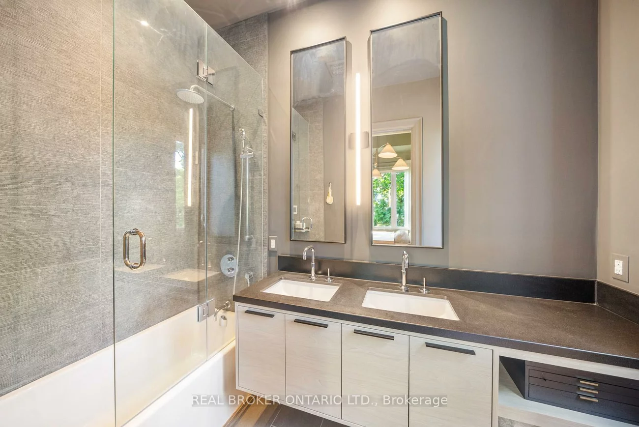 172-174, Victoria, Central Newmarket, Newmarket