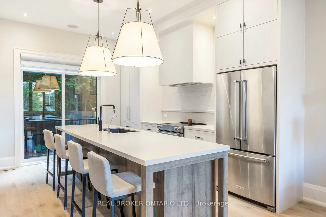 172-174, Victoria, Central Newmarket, Newmarket