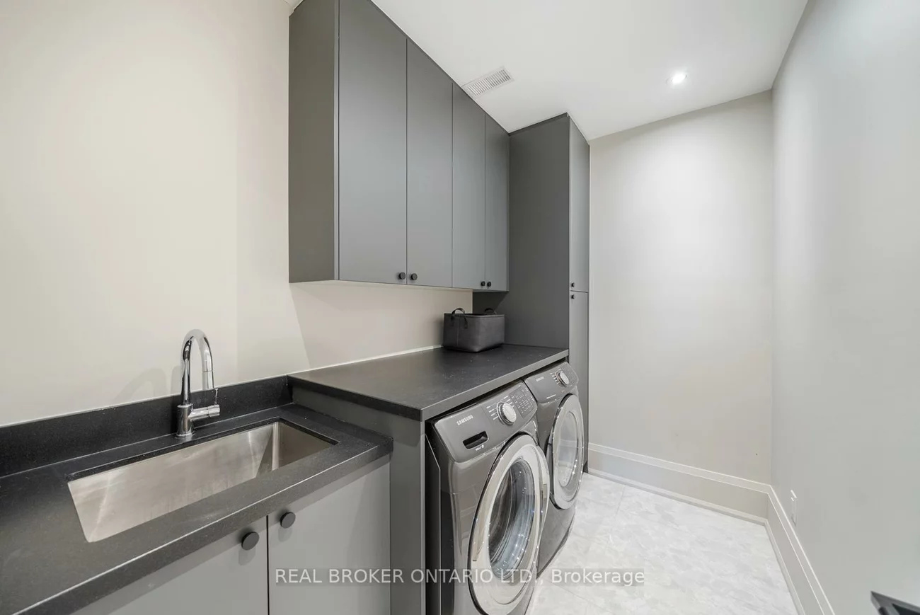 172-174, Victoria, Central Newmarket, Newmarket