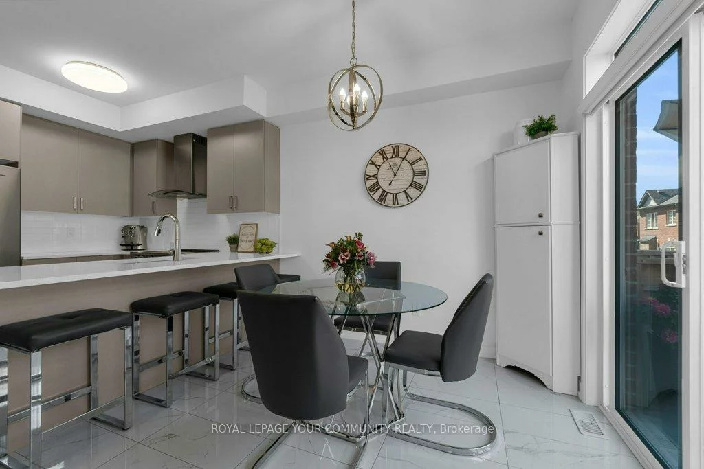 258, Harding Park, Glenway Estates, Newmarket