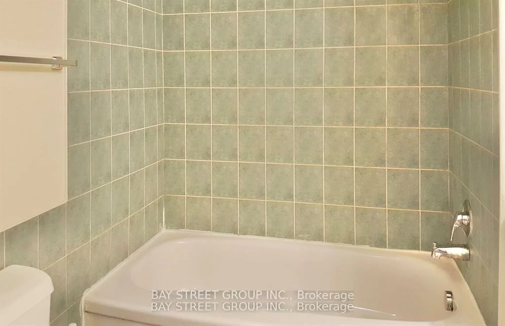 728, Sunnypoint, Huron Heights-Leslie Valley, Newmarket