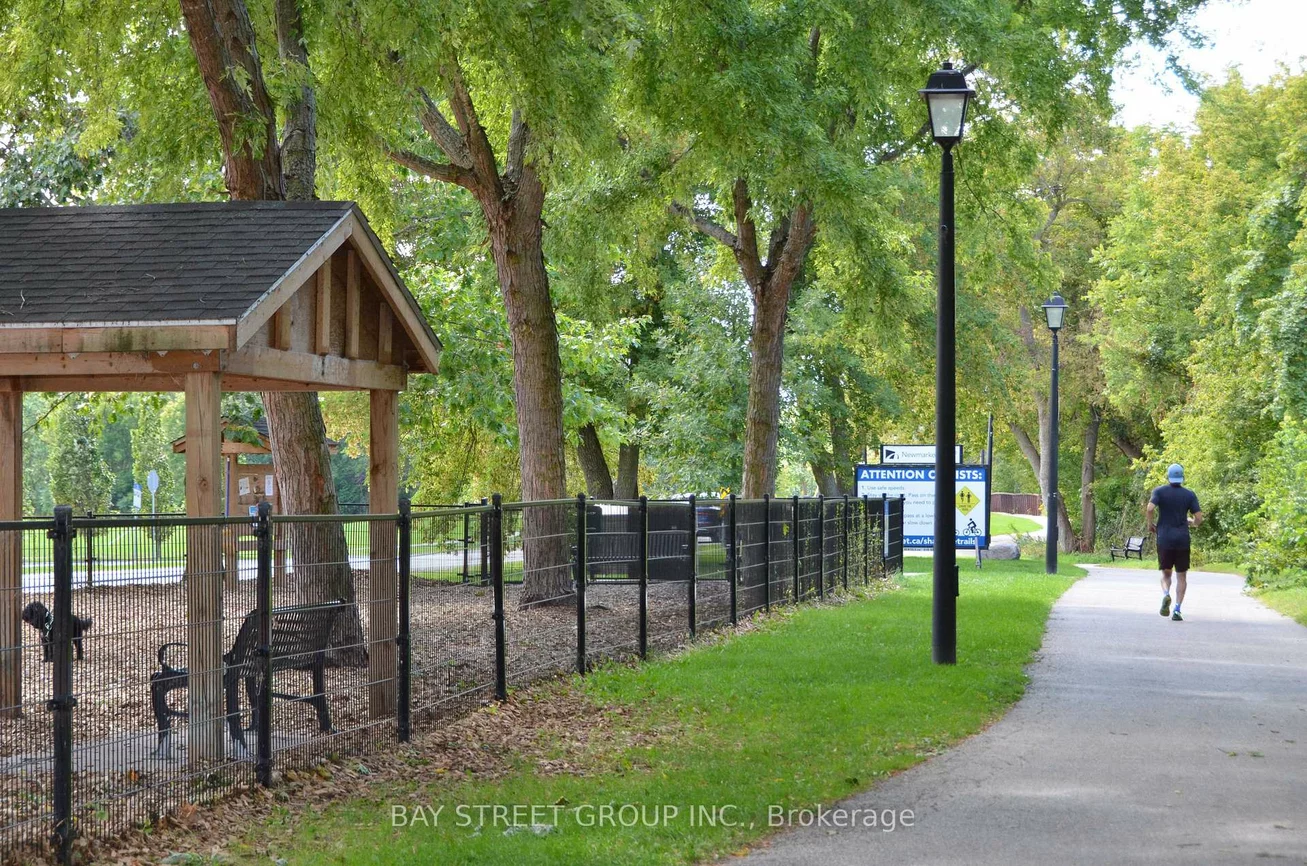 728, Sunnypoint, Huron Heights-Leslie Valley, Newmarket