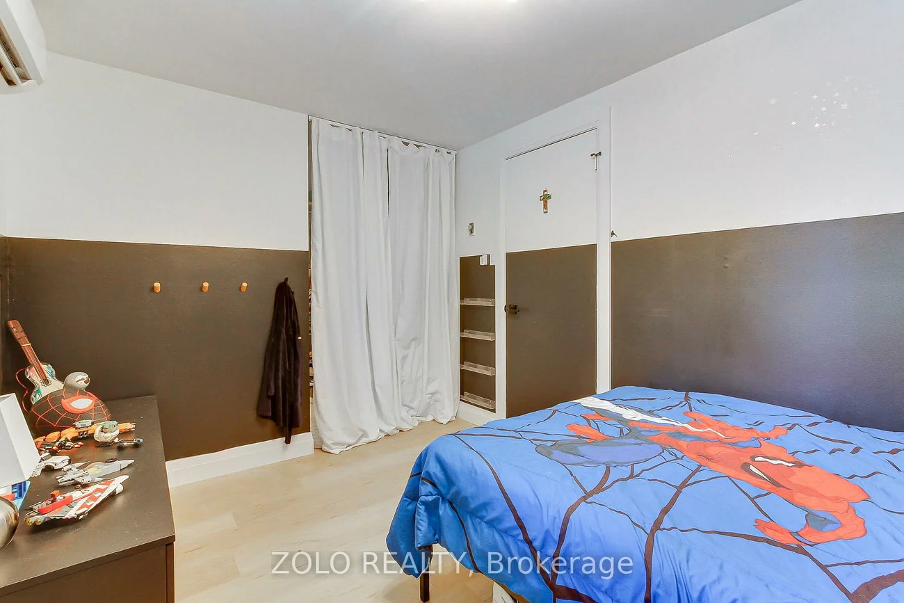 388, Terry, Central Newmarket, Newmarket