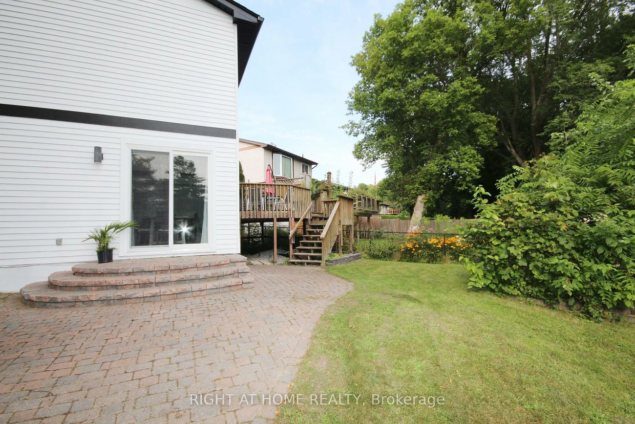 832, Boronia, Huron Heights-Leslie Valley, Newmarket