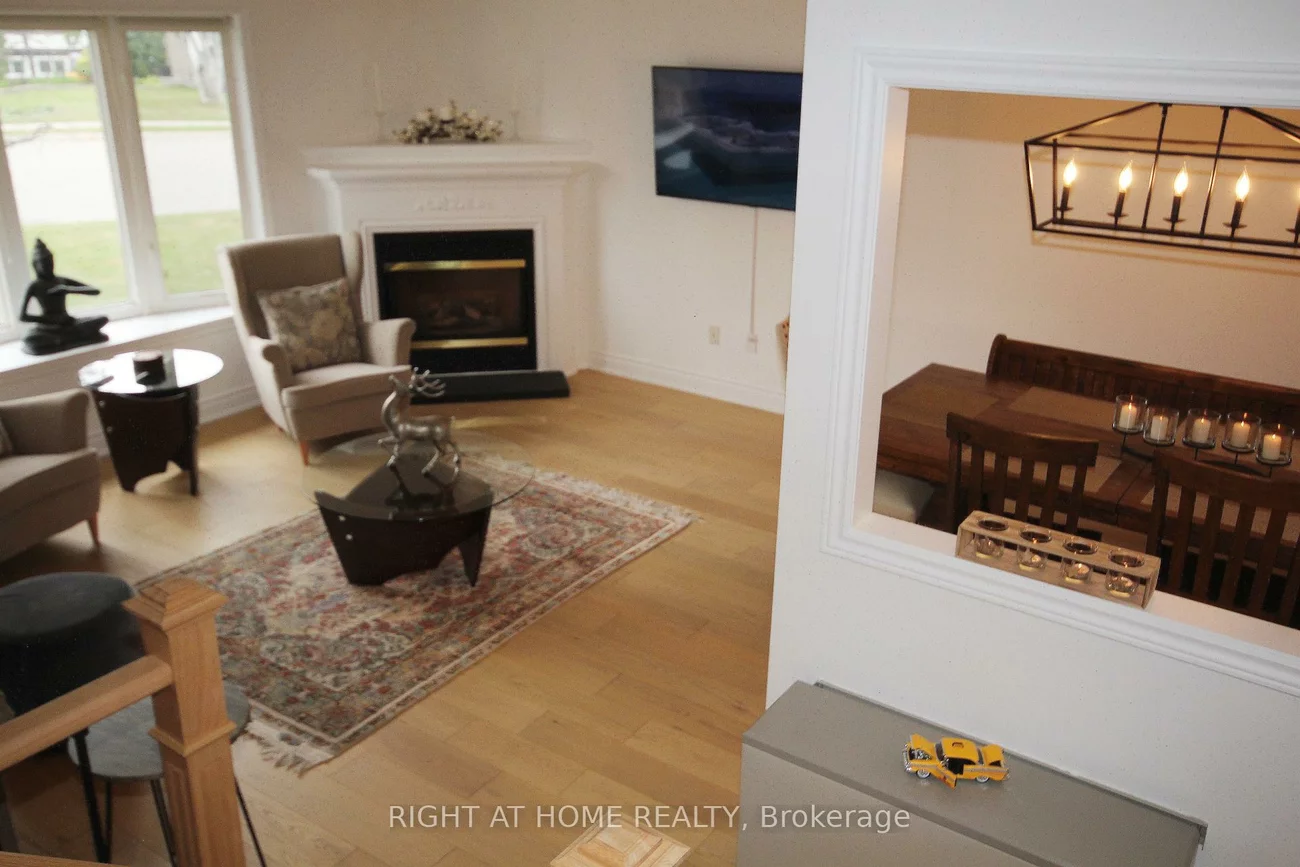 832, Boronia, Huron Heights-Leslie Valley, Newmarket