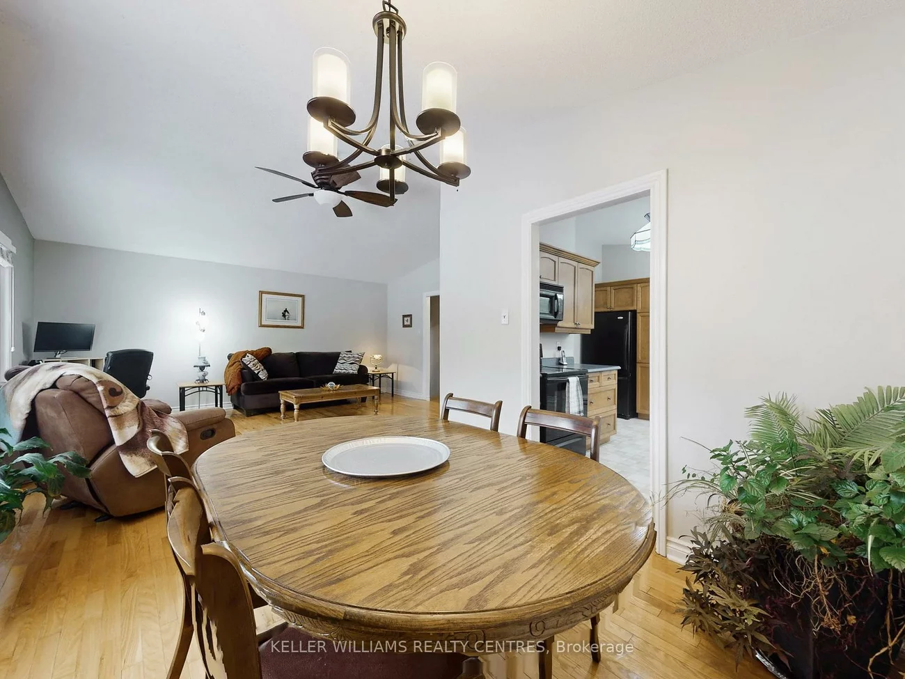 840, Magnolia, Huron Heights-Leslie Valley, Newmarket