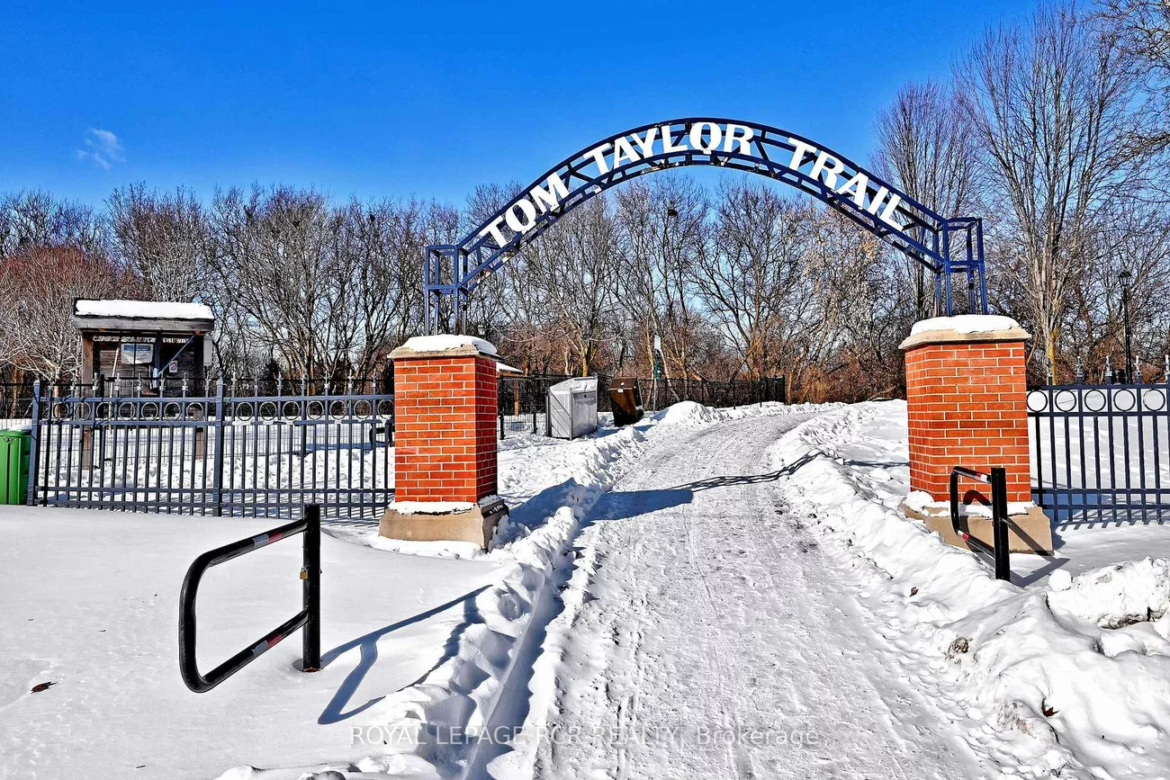 701, Sunnypoint, Huron Heights-Leslie Valley, Newmarket