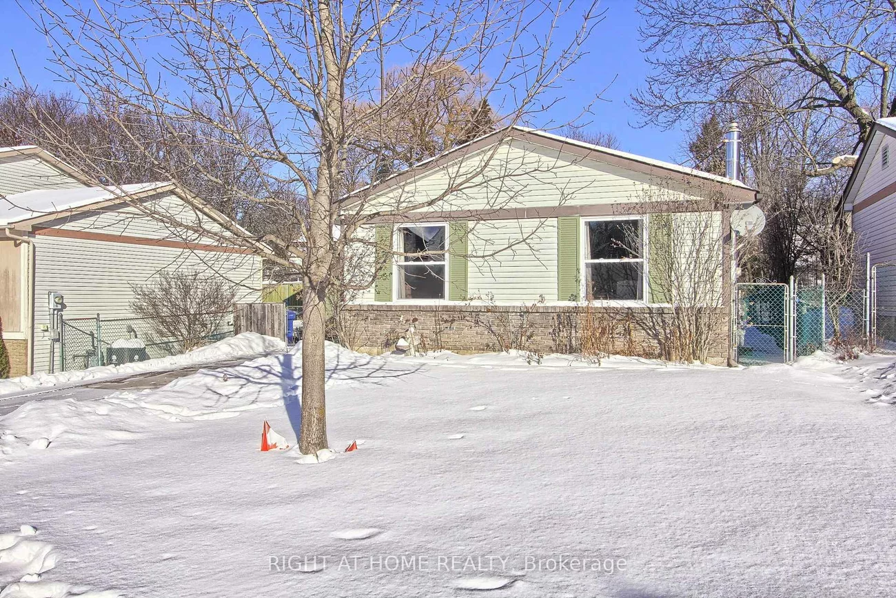 853, Magnolia, Huron Heights-Leslie Valley, Newmarket