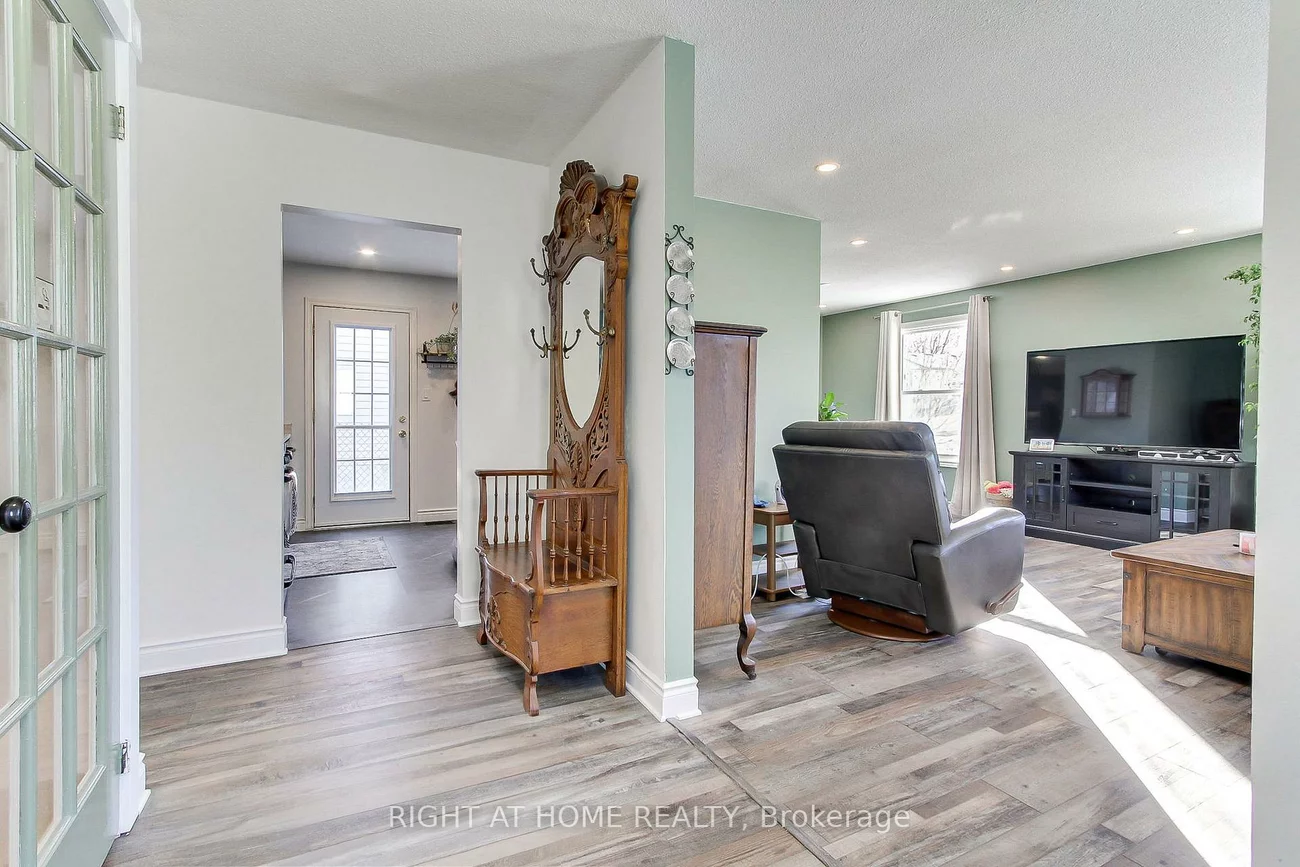 853, Magnolia, Huron Heights-Leslie Valley, Newmarket