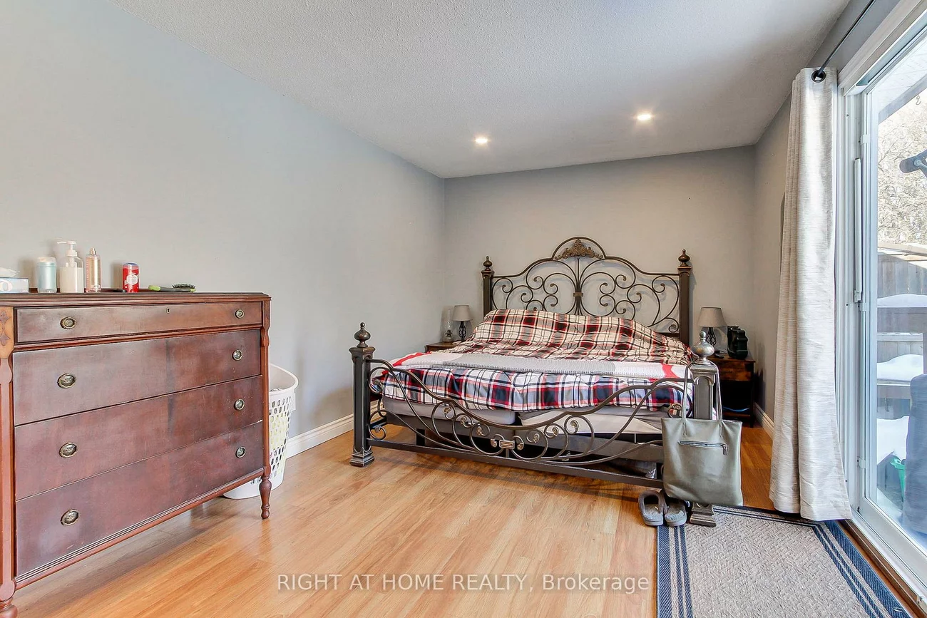 853, Magnolia, Huron Heights-Leslie Valley, Newmarket