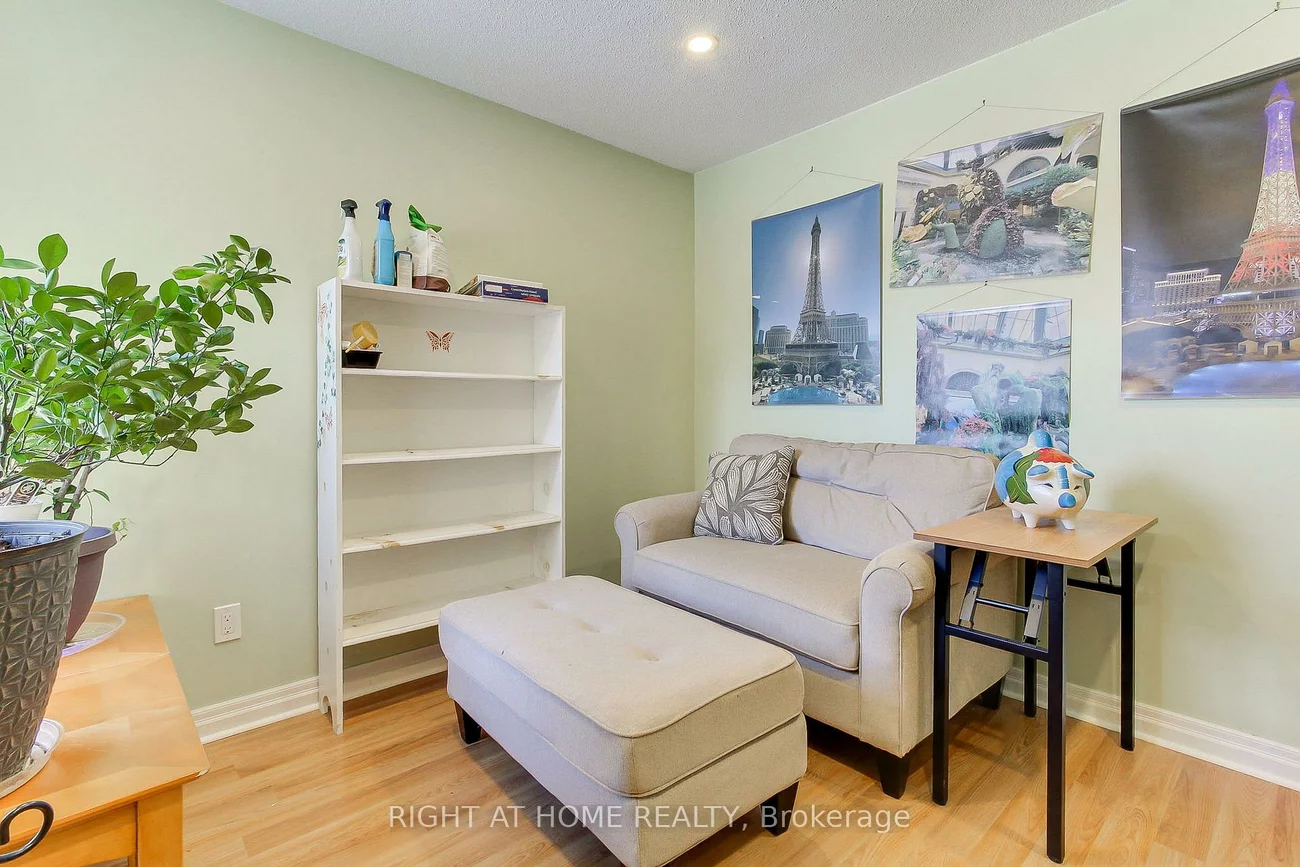 853, Magnolia, Huron Heights-Leslie Valley, Newmarket