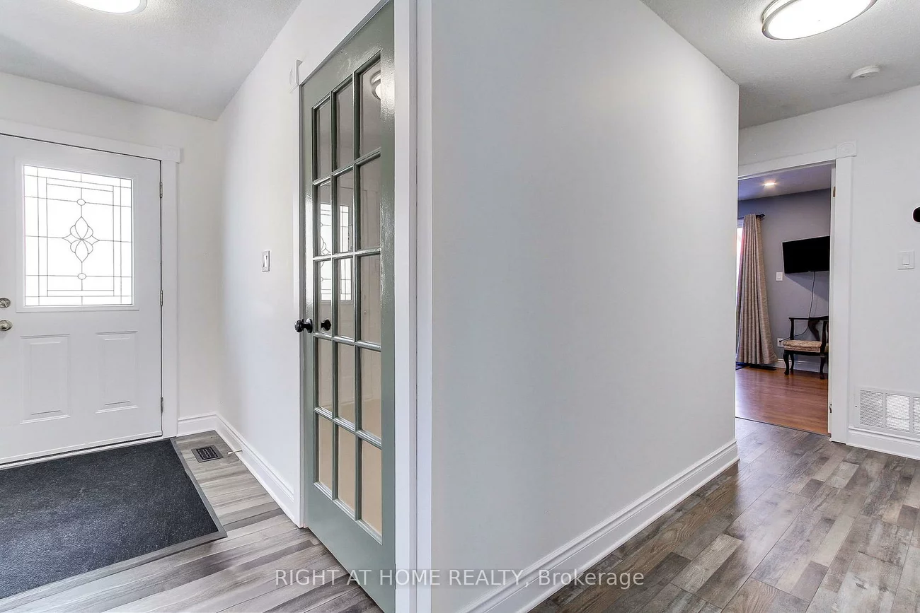 853, Magnolia, Huron Heights-Leslie Valley, Newmarket