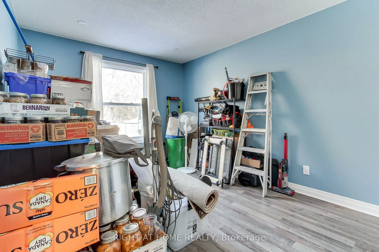 853, Magnolia, Huron Heights-Leslie Valley, Newmarket