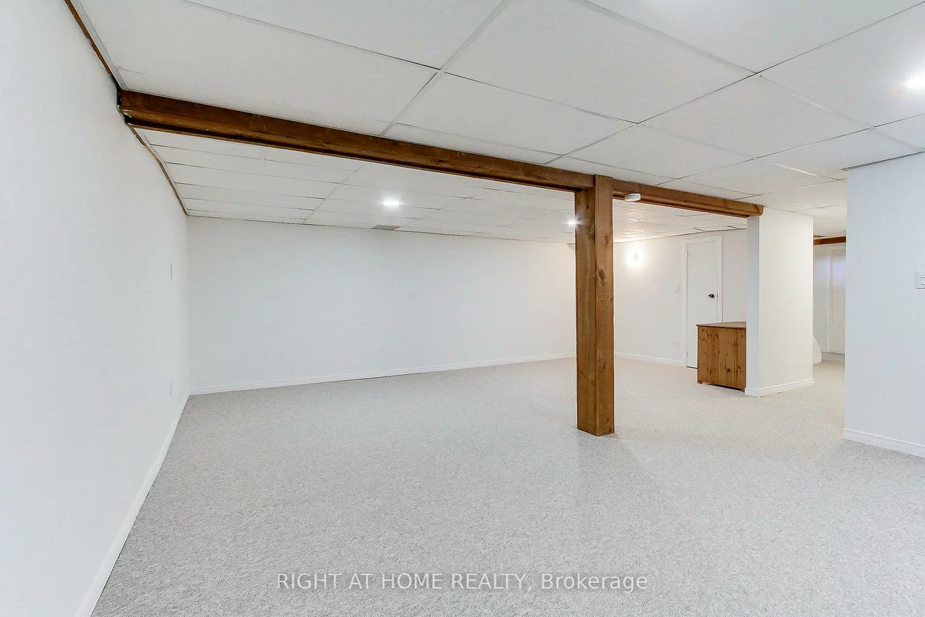 853, Magnolia, Huron Heights-Leslie Valley, Newmarket