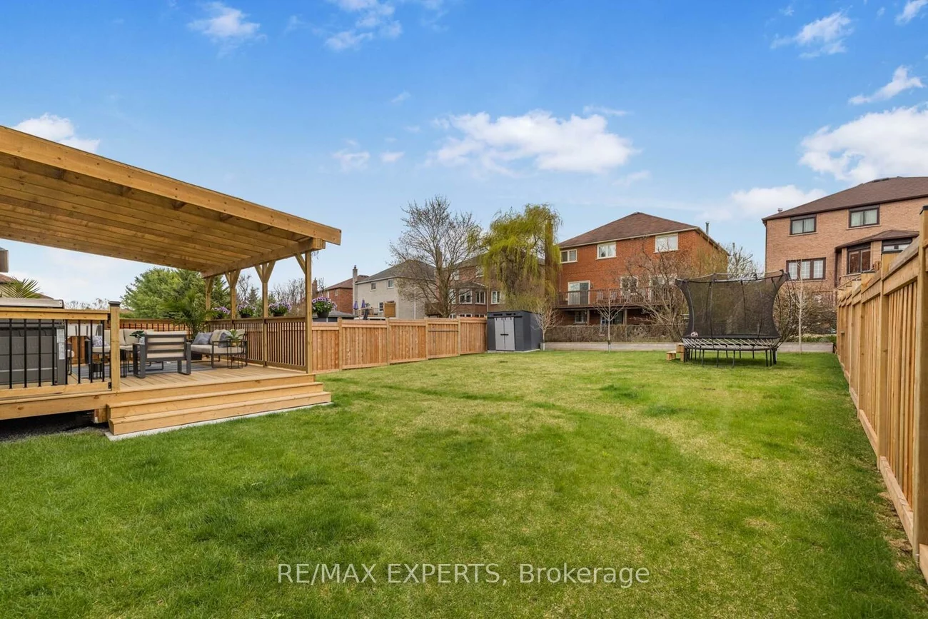 75, Bethpage, Glenway Estates, Newmarket