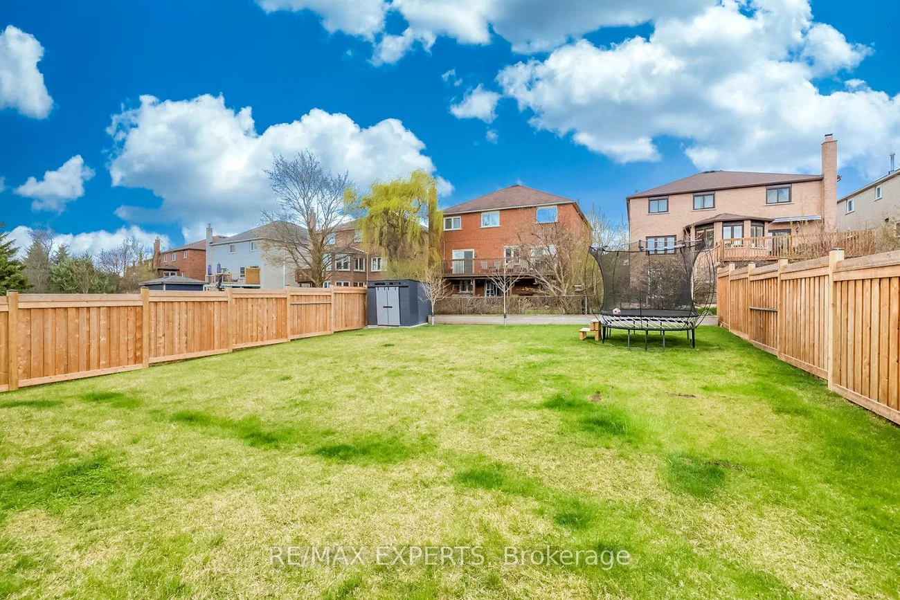 75, Bethpage, Glenway Estates, Newmarket