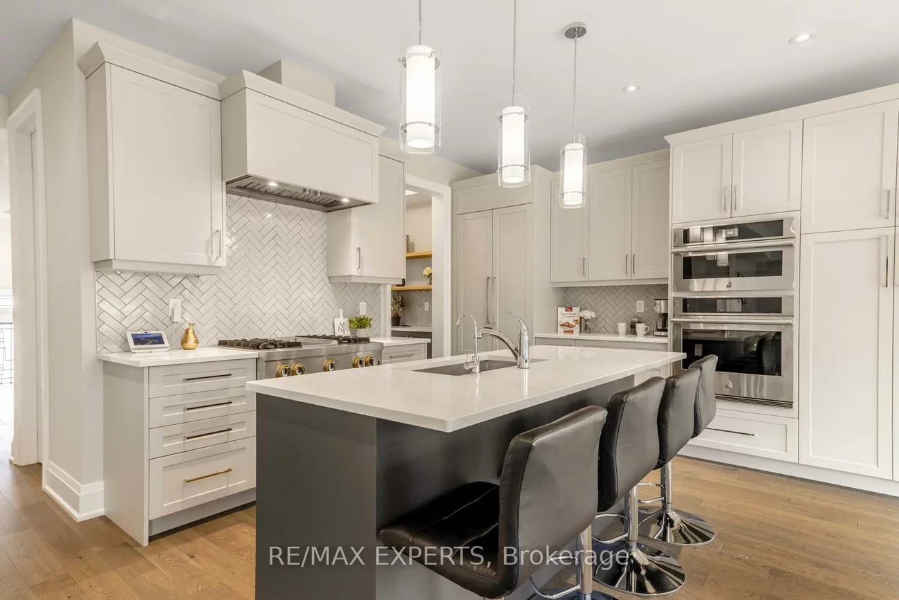 75, Bethpage, Glenway Estates, Newmarket