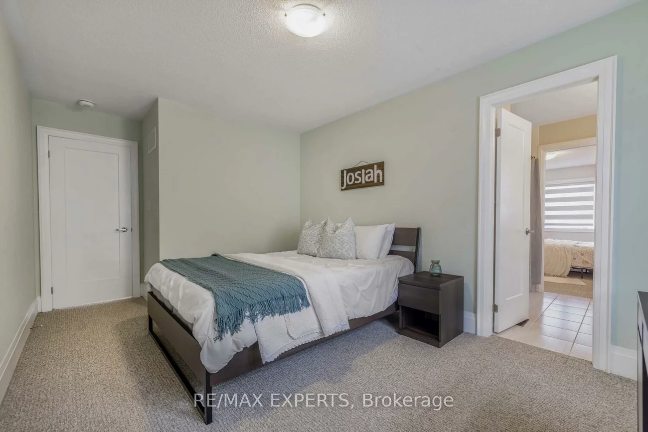 75, Bethpage, Glenway Estates, Newmarket