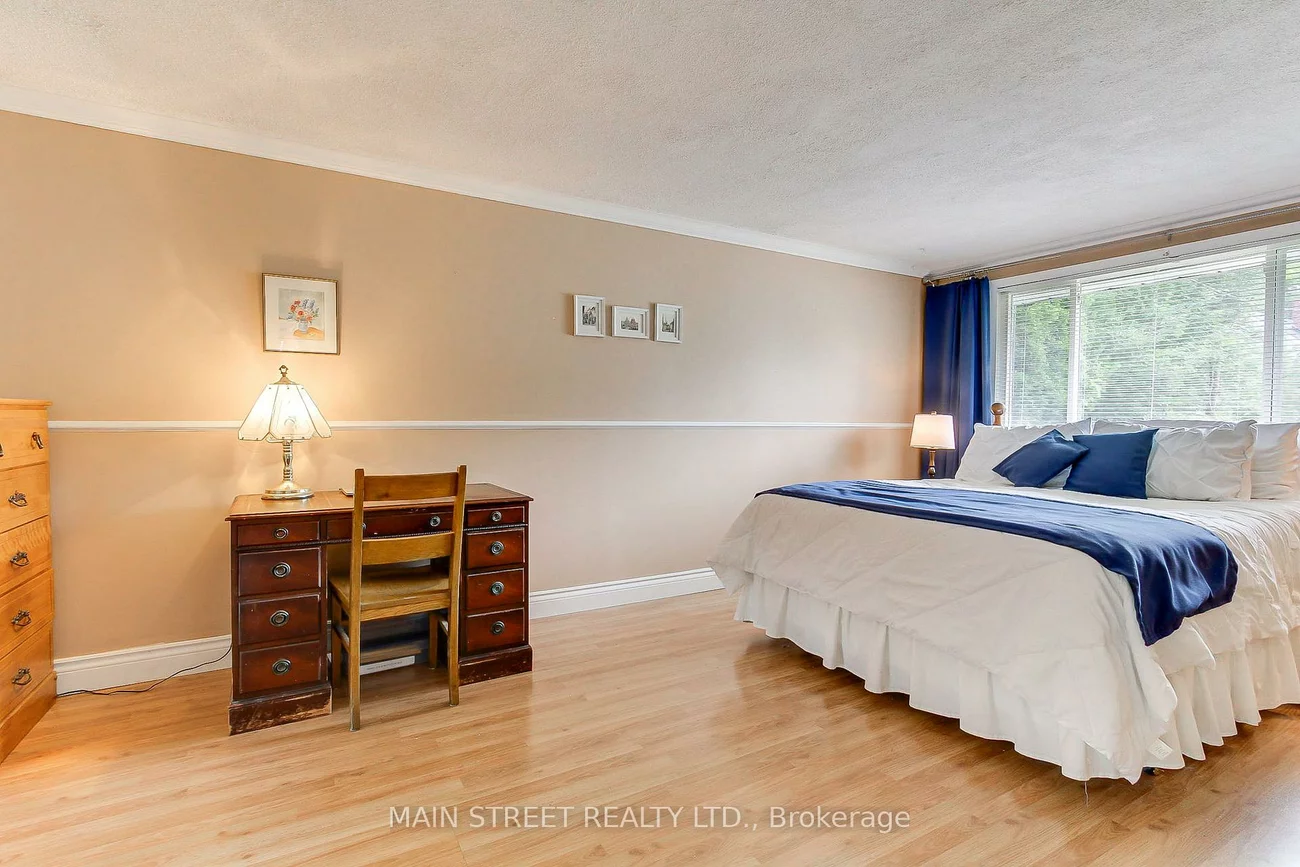 241, Andrew, Central Newmarket, Newmarket
