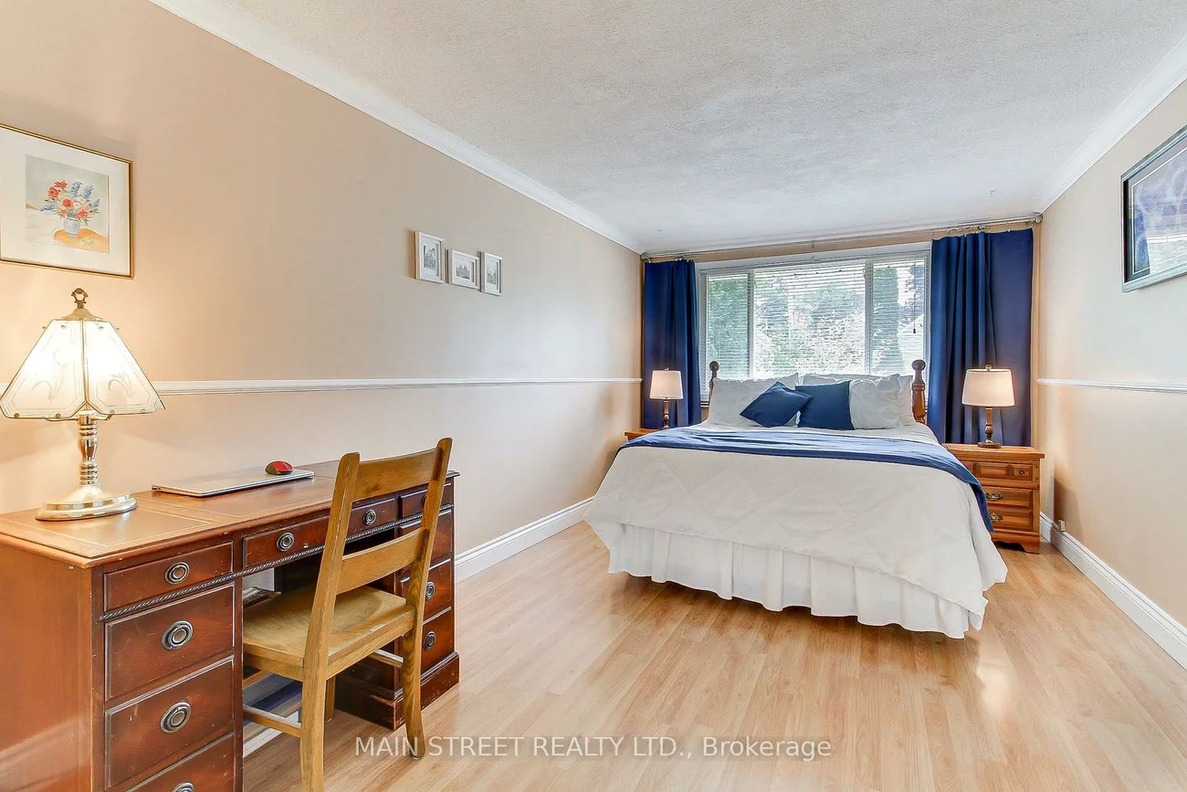 241, Andrew, Central Newmarket, Newmarket