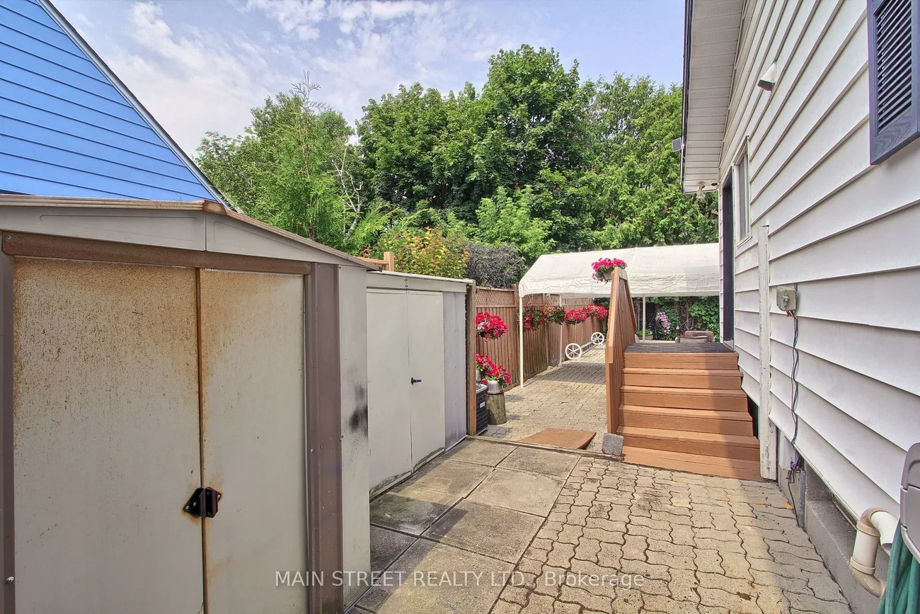 241, Andrew, Central Newmarket, Newmarket