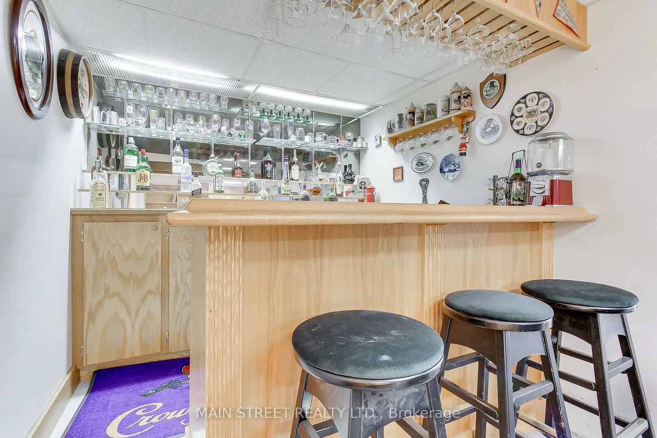 241, Andrew, Central Newmarket, Newmarket