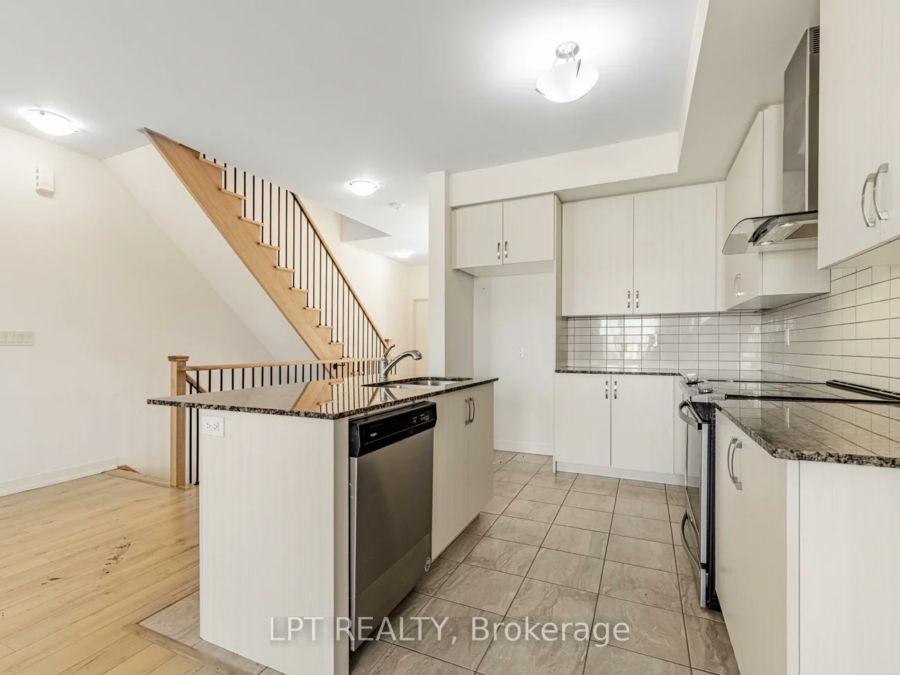 247, Harding Park, Glenway Estates, Newmarket