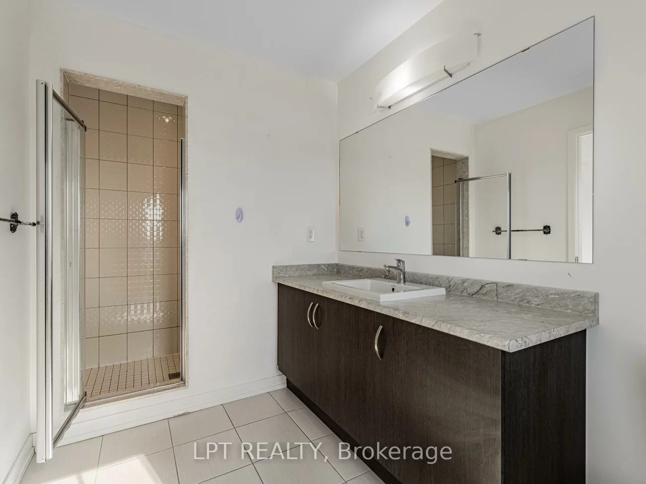 247, Harding Park, Glenway Estates, Newmarket