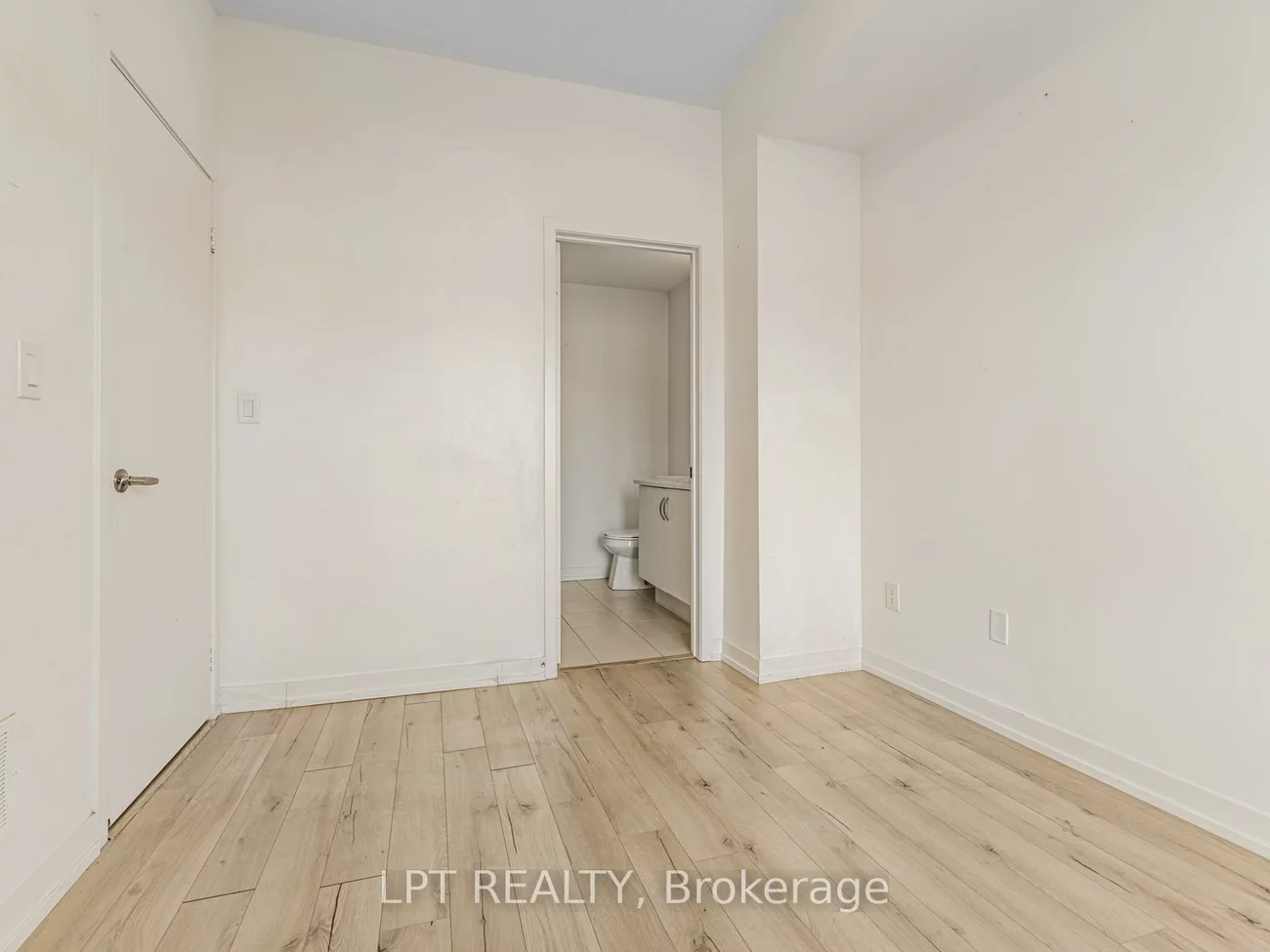 247, Harding Park, Glenway Estates, Newmarket