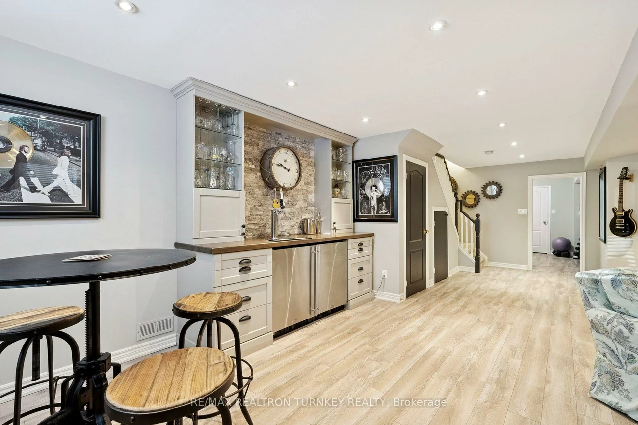 407, Seneca, Summerhill Estates, Newmarket