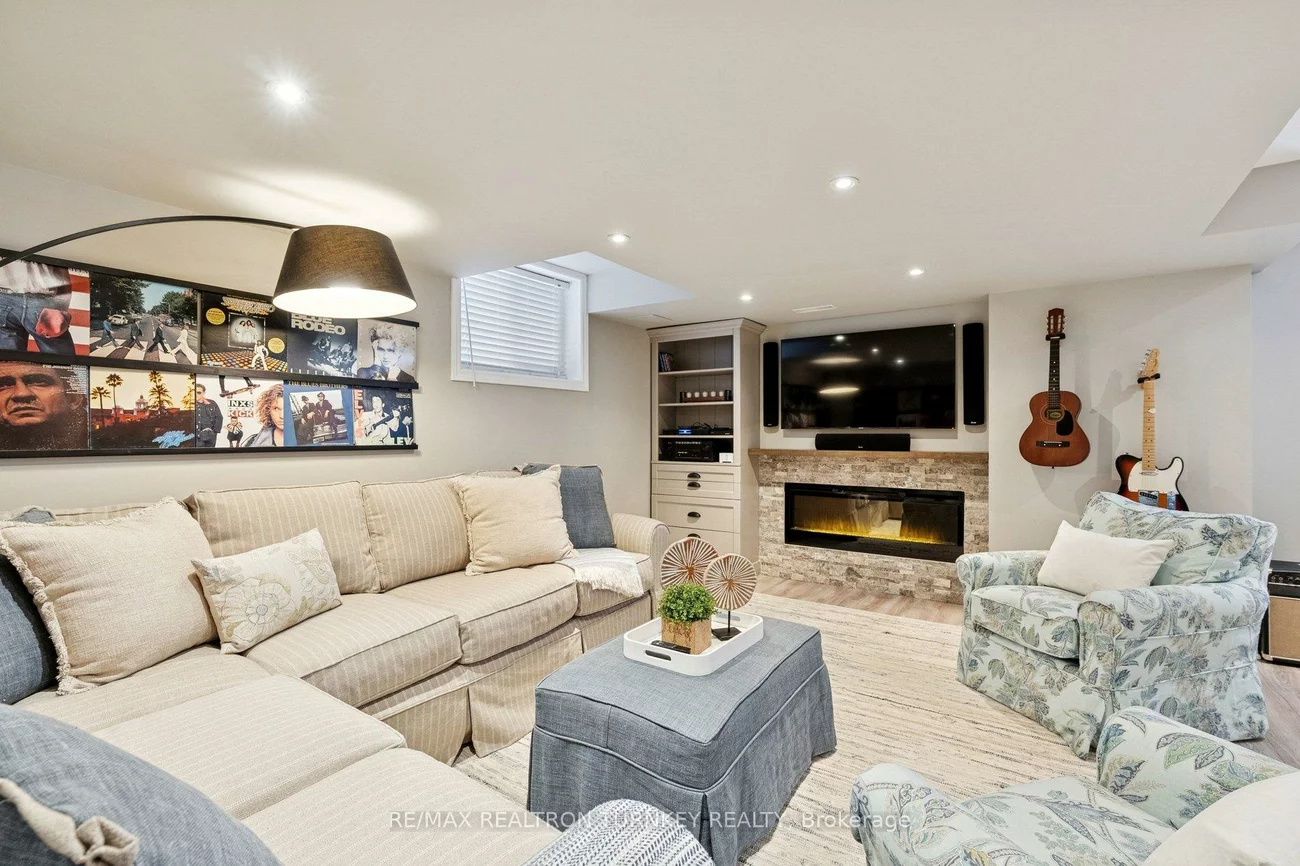 407, Seneca, Summerhill Estates, Newmarket