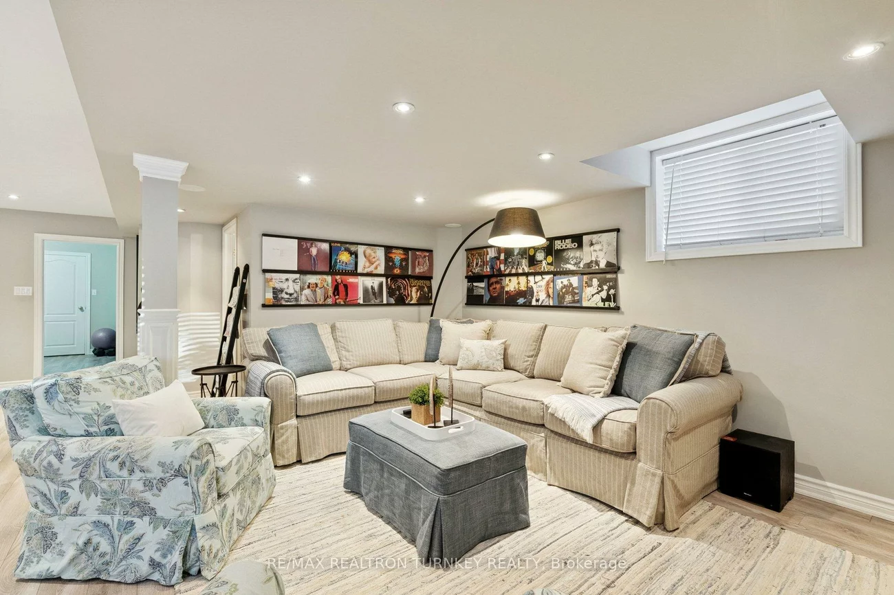 407, Seneca, Summerhill Estates, Newmarket